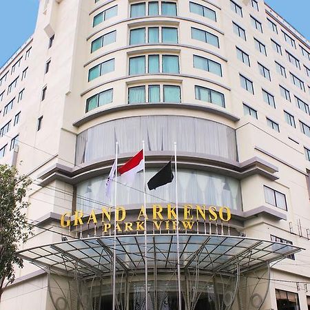 Hotel Grand Arkenso Park View Semarang Zewnętrze zdjęcie