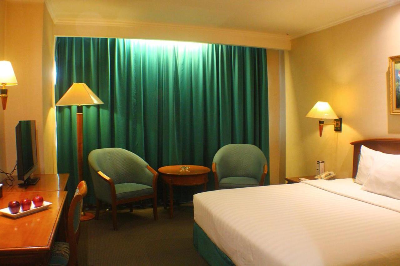 Hotel Grand Arkenso Park View Semarang Zewnętrze zdjęcie