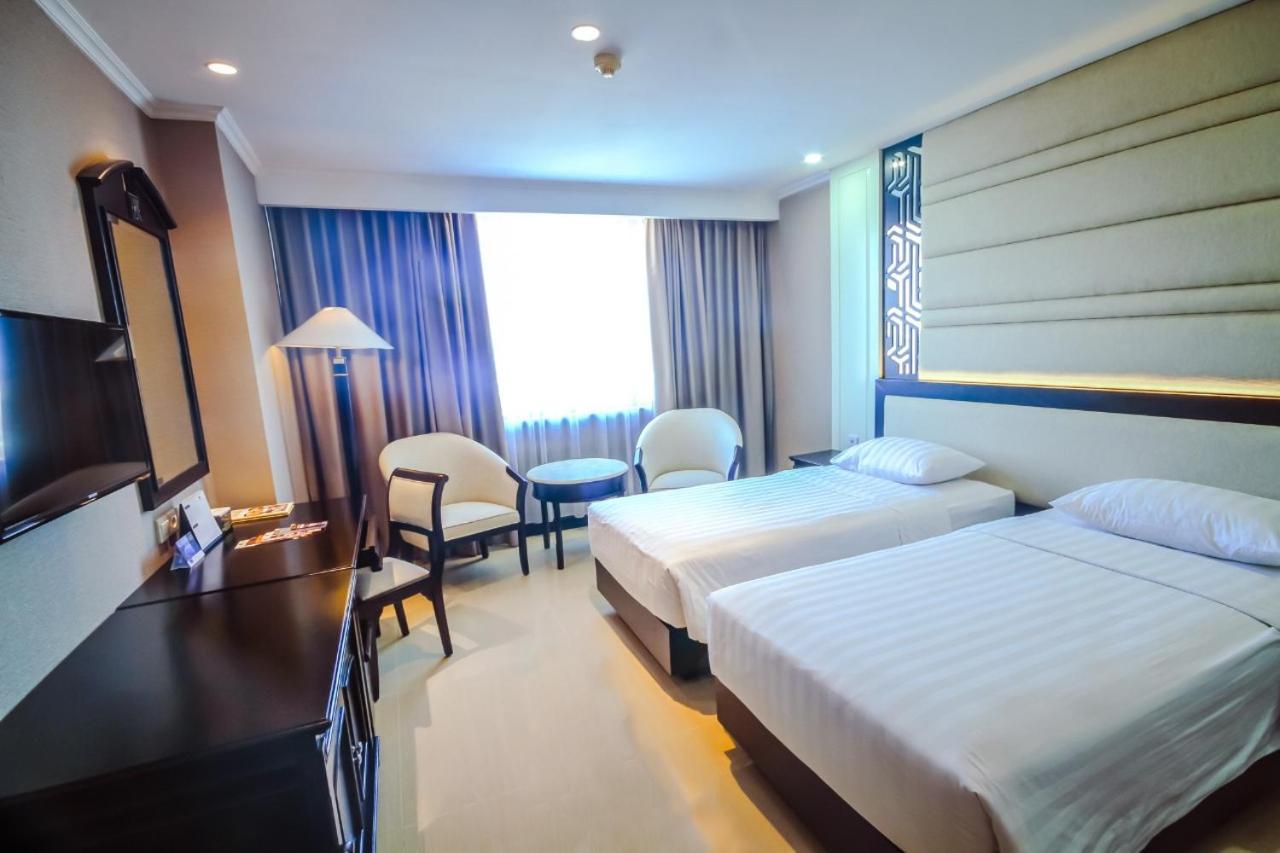 Hotel Grand Arkenso Park View Semarang Zewnętrze zdjęcie