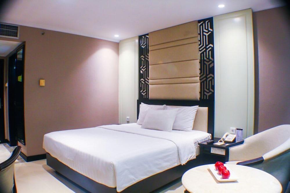 Hotel Grand Arkenso Park View Semarang Zewnętrze zdjęcie
