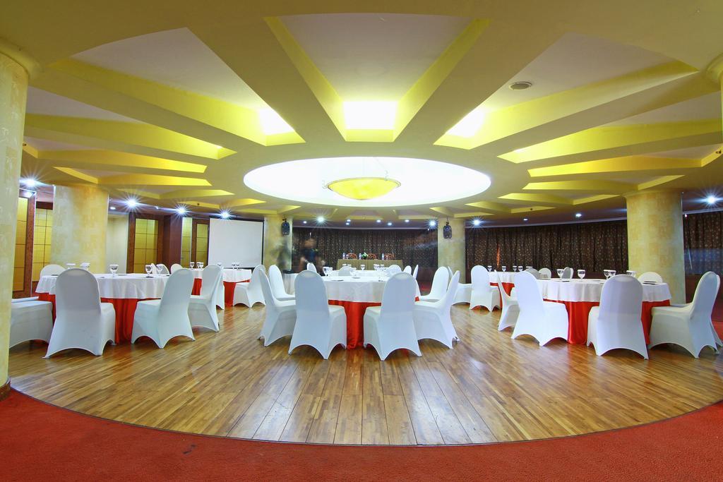 Hotel Grand Arkenso Park View Semarang Zewnętrze zdjęcie
