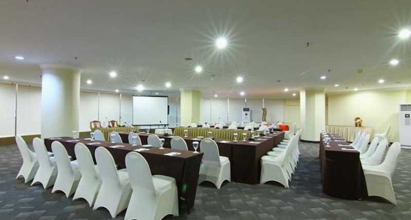Hotel Grand Arkenso Park View Semarang Zewnętrze zdjęcie