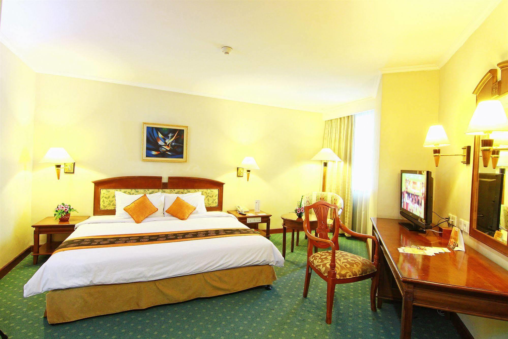 Hotel Grand Arkenso Park View Semarang Zewnętrze zdjęcie