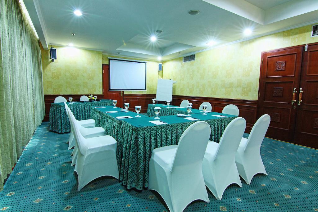 Hotel Grand Arkenso Park View Semarang Zewnętrze zdjęcie