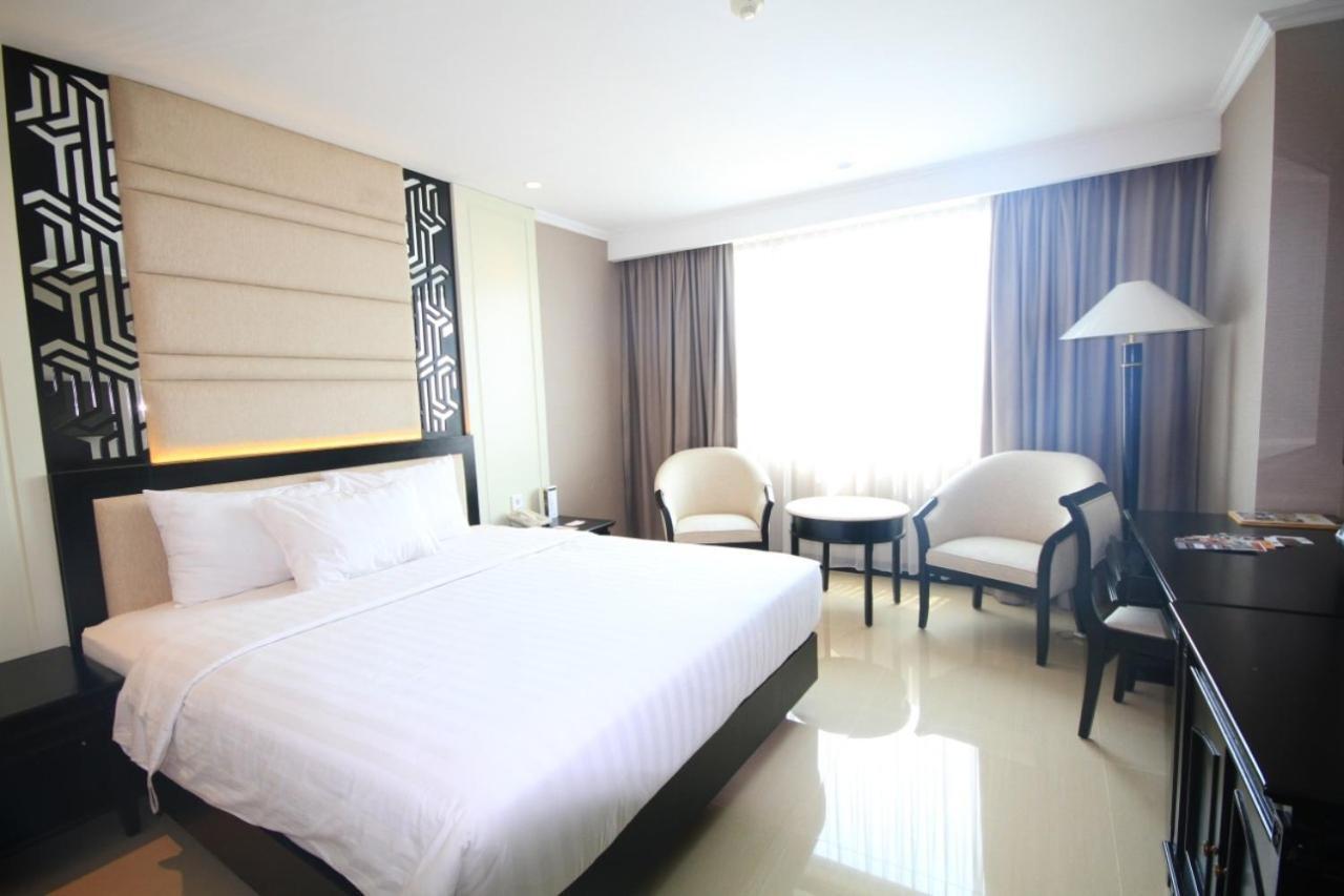 Hotel Grand Arkenso Park View Semarang Zewnętrze zdjęcie